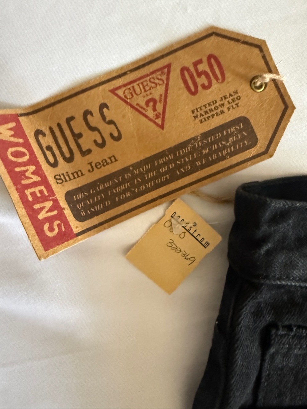 GUESS Style 39050-SH Women's High-Rise Black Denim Jeans - Size 27 NWT - Picture 3 of 8